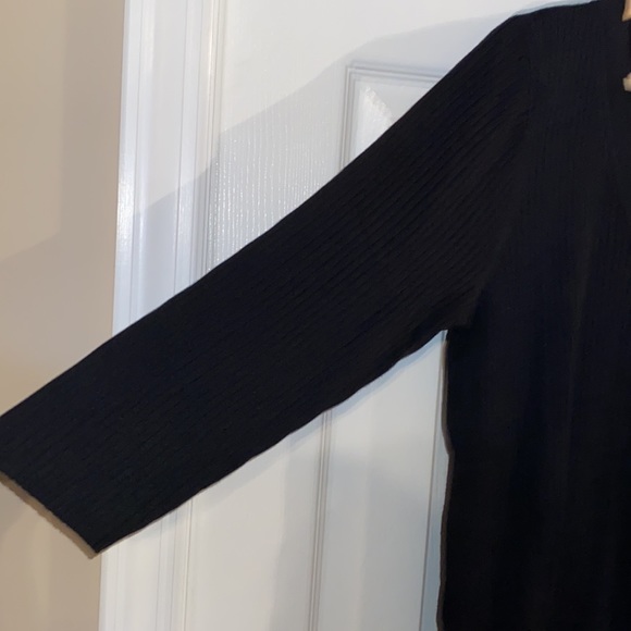 Tuckernuck Black V-neck Button Sweater - Picture 3 of 5